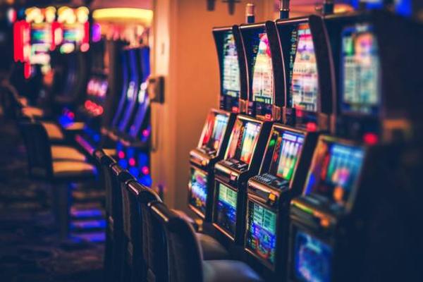 How to Explore the Top Features of MCW Casino